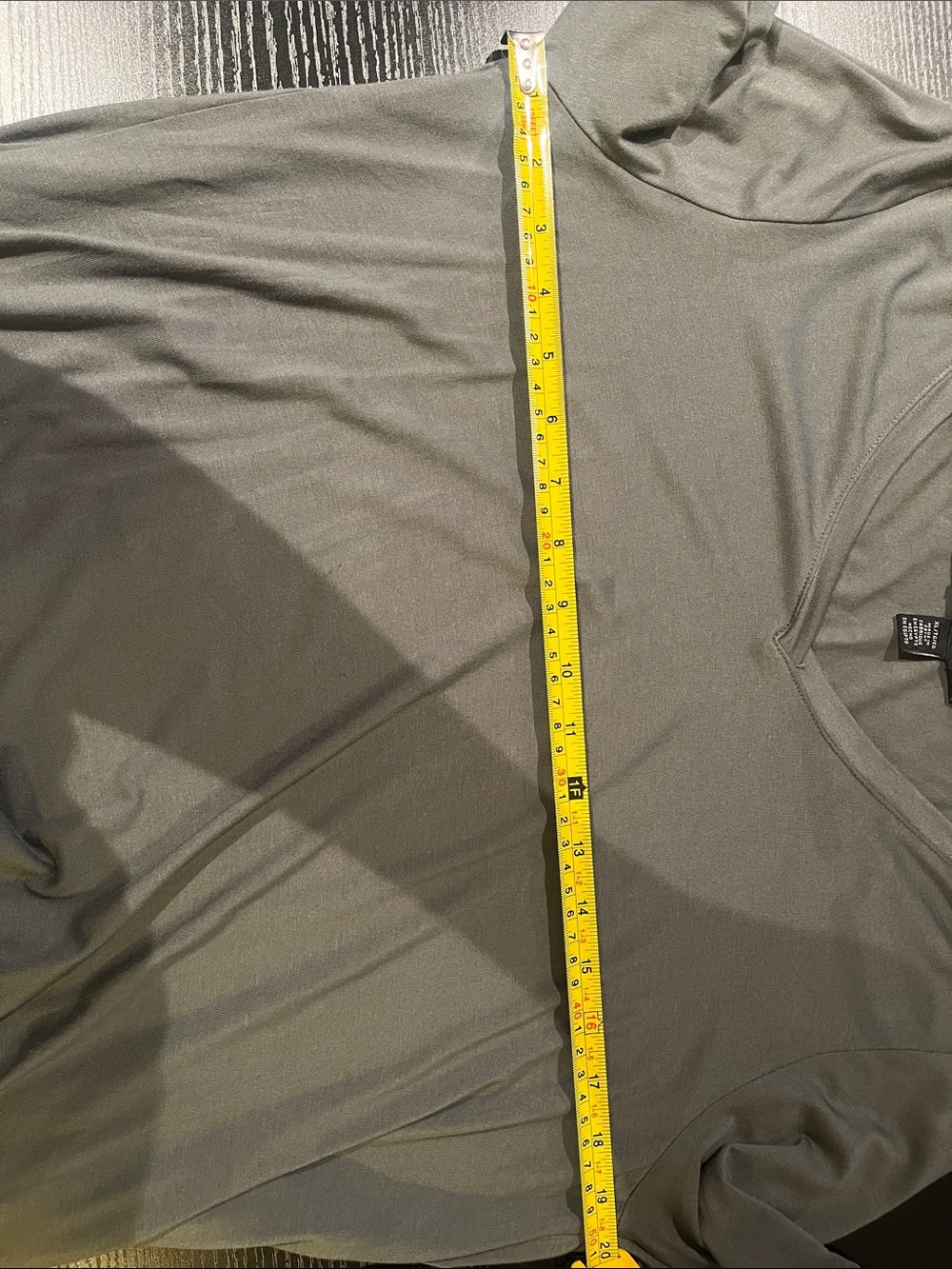 Cable & Gauge Olive Green V-Neck Long Sleeve Hi-Low Top - Picture 5 of 5